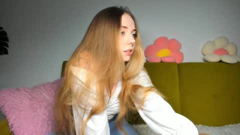 Snapshot of thisisamelia chatting on December 2024 01:57:02 PM Amelia shows on mondays fridays and sundays if anything changes im giving updates on my fansly online show from December 2024 01:57:02 PM