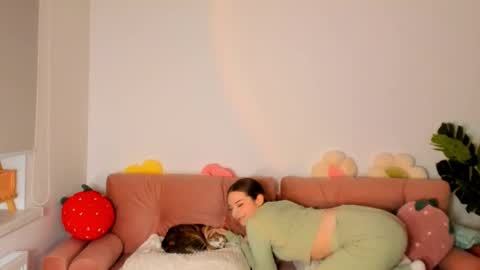 Snapshot of thisisamelia chatting on February 2025 04:31:01 PM Amelia shows on mondays fridays and sundays if anything changes im giving updates on my fansly online show from February 2025 04:31:01 PM