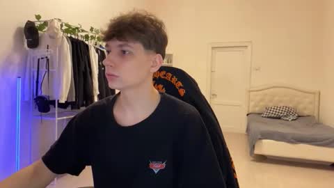 Thomas Hill online show from November 2025 07:27:01 PM