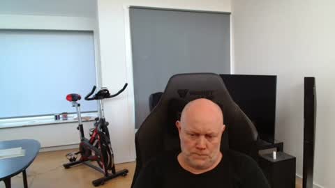 thomas806035 online show from June 2026 07:33:02 AM