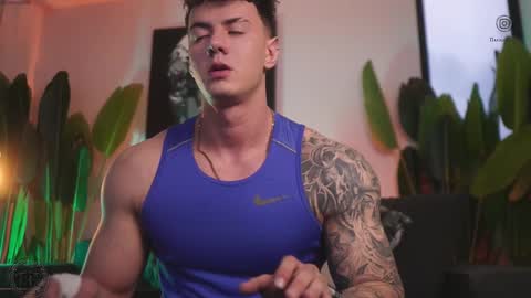 Thomas Falcon online show from November 2025 10:20:02 PM