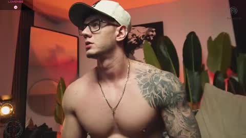 Thomas Falcon online show from January 2026 03:44:01 AM