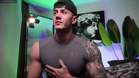 Thomas Falcon online show from February 2026 12:14:02 AM