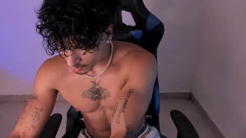 Snapshot of thomas_fit1 chatting on June 2026 12:44:02 AM Thomas 3 JUST STAY AND BE MY LAST LOVE online show from June 2026 12:44:02 AM