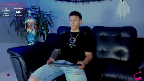 Thomas online show from October 2025 07:24:02 PM