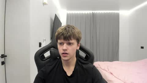 Tomas online show from March 2026 11:00:01 PM