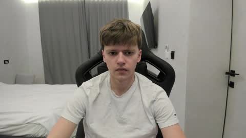 Tomas online show from March 2026 08:03:01 PM