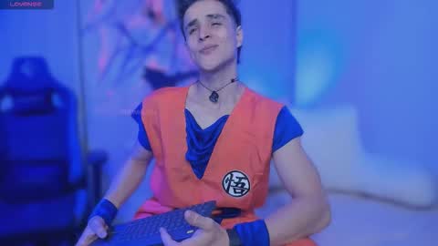 Thom Klein online show from October 2025 07:49:01 PM