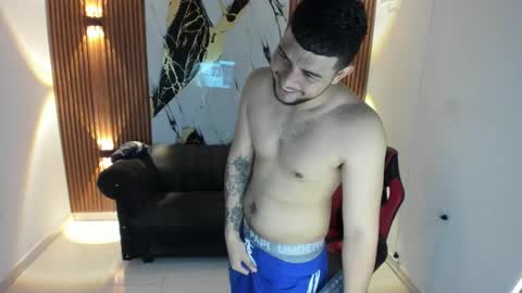 thomson_hot01 online show from October 2025 05:15:01 AM