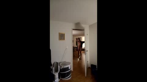 Tom online show from April 2026 09:26:02 PM