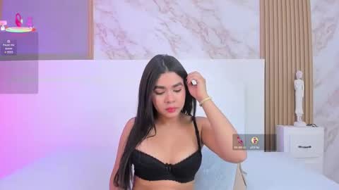 tianaglow4 online show from November 2025 12:05:02 PM