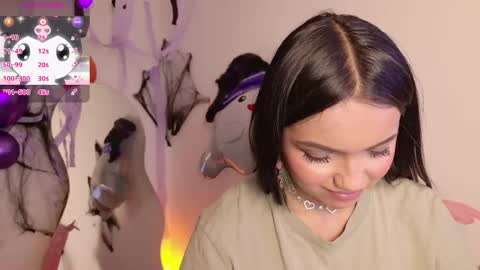 Tiana Le online show from October 2025 09:48:01 PM