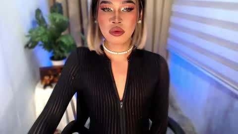 Snapshot of tiara_perezx chatting on December 2025 05:11:02 PM Sam online show from December 2025 05:11:02 PM