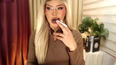 Snapshot of tiara_perezx chatting on March 2026 05:59:01 PM Sam online show from March 2026 05:59:01 PM