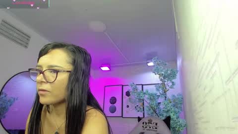 Tiara  online show from January 2026 03:33:01 AM