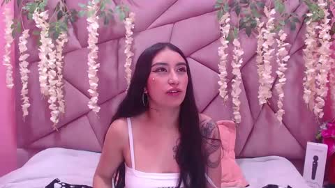 Snapshot of tiffani_hott_ chatting on December 2024 07:39:02 AM TIFANI online show from December 2024 07:39:02 AM