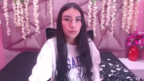 Snapshot of tiffani_hott_ chatting on December 2024 03:47:02 AM TIFANI online show from December 2024 03:47:02 AM