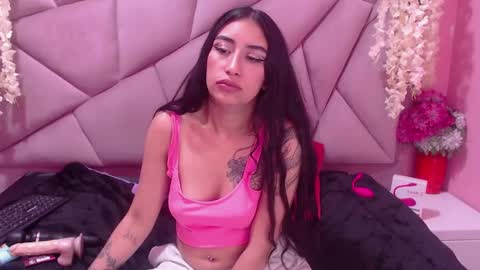 Snapshot of tiffani_hott_ chatting on January 2025 06:45:02 AM TIFANI online show from January 2025 06:45:02 AM