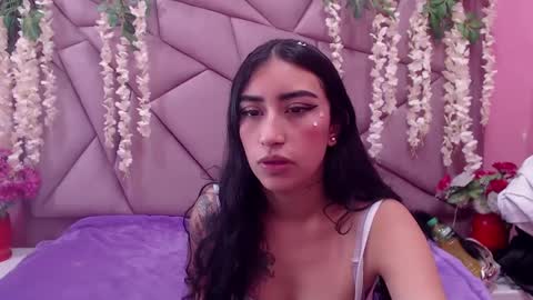 Snapshot of tiffani_hott_ chatting on January 2025 03:23:02 AM TIFANI online show from January 2025 03:23:02 AM