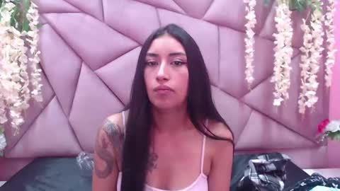 Snapshot of tiffani_hott_ chatting on February 2025 03:00:02 AM TIFANI online show from February 2025 03:00:02 AM