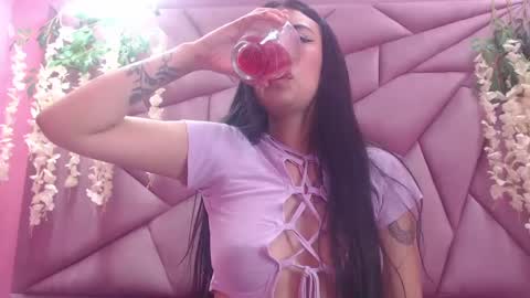 Snapshot of tiffani_hott_ chatting on February 2025 05:58:01 AM TIFANI online show from February 2025 05:58:01 AM