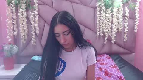 Snapshot of tiffani_hott_ chatting on February 2025 03:04:02 AM TIFANI online show from February 2025 03:04:02 AM