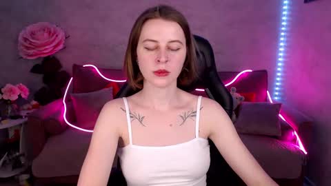 Tiffany online show from February 2025 02:31:01 AM