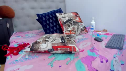 tiffany  online show from February 2025 03:27:02 PM