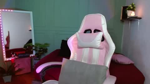 dont forget ask for custom vids  online show from December 2024 08:07:02 AM