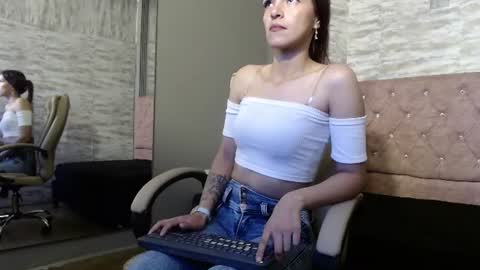 Tifanny online show from June 2026 11:58:01 AM