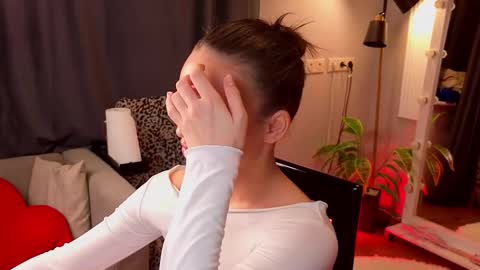 Snapshot of tiffany_sweetie chatting on November 2025 12:31:02 PM Tiffany online show from November 2025 12:31:02 PM