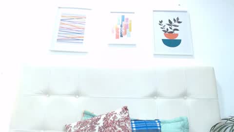 Tifanny Fox online show from February 2025 04:36:01 PM