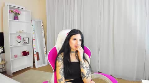 Snapshot of tiffanyhhotx chatting on March 2026 02:33:02 PM Tiffani online show from March 2026 02:33:02 PM