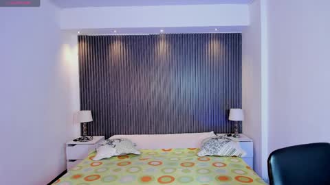 tiffanyhoustton online show from April 2026 12:02:01 PM