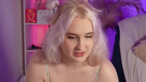 Snapshot of tiffanyjons chatting on November 2025 05:57:01 PM tiffanyjons online show from November 2025 05:57:01 PM