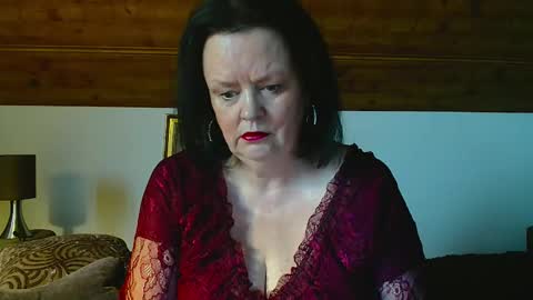 TiffanyMature online show from November 2025 08:08:02 AM