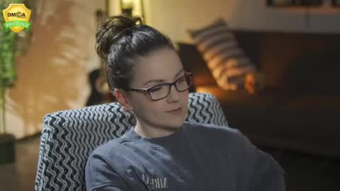 tiffanyriox online show from April 2026 11:44:01 PM