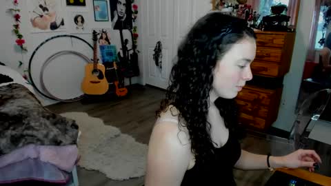 Snapshot of tiggerrosey chatting on February 2025 10:59:01 PM   All my Links online show from February 2025 10:59:01 PM