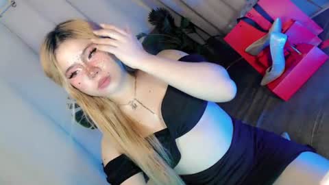 Snapshot of tight_elliana chatting on July 2026 07:00:02 AM tight_elliana online show from July 2026 07:00:02 AM