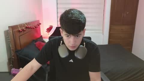 Snapshot of tightncuteass chatting on November 2025 10:54:01 PM Camilo online show from November 2025 10:54:01 PM