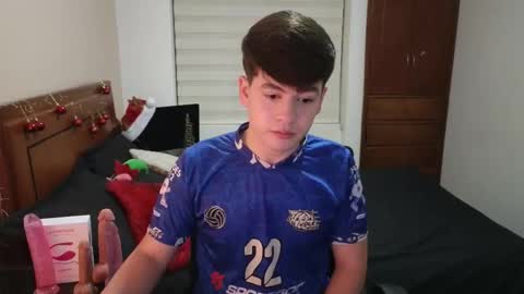 Snapshot of tightncuteass chatting on December 2025 01:22:01 AM Camilo online show from December 2025 01:22:01 AM