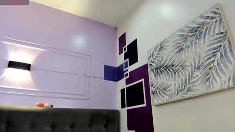 Snapshot of tiiny_emilly chatting on October 2025 09:25:02 PM tiiny emilly online show from October 2025 09:25:02 PM