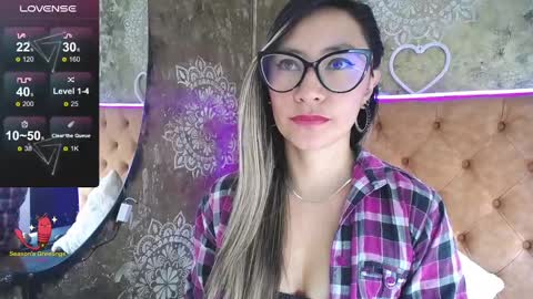 TILA TEQUILA online show from February 2025 03:31:01 PM