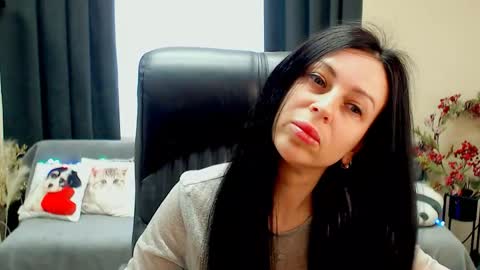 Luisa online show from April 2026 07:41:01 AM