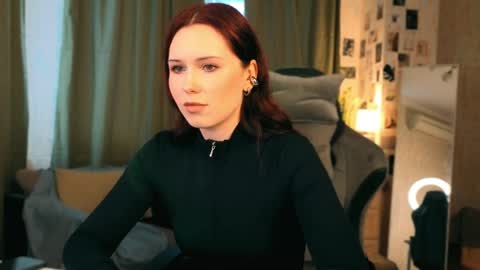 Polly online show from April 2026 04:44:02 AM