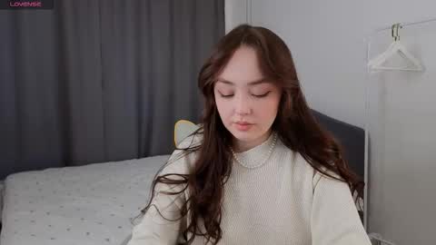 Mia online show from March 2026 01:29:02 PM