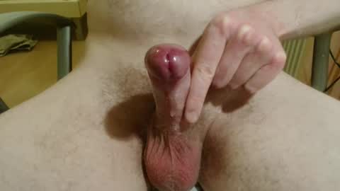 Snapshot of timide93 chatting on March 2026 05:56:01 PM jeune coquin online show from March 2026 05:56:01 PM