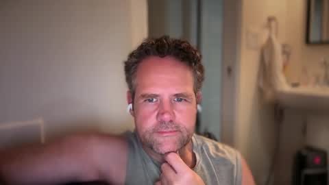 Snapshot of timjcali chatting on March 2026 04:22:01 PM Tim online show from March 2026 04:22:01 PM