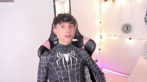 Snapshot of timothy_ross chatting on January 2025 12:12:02 AM Timothy 21 years old online show from January 2025 12:12:02 AM