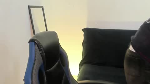 Snapshot of timothy_ross chatting on November 2025 08:35:02 PM Timothy 21 years old online show from November 2025 08:35:02 PM